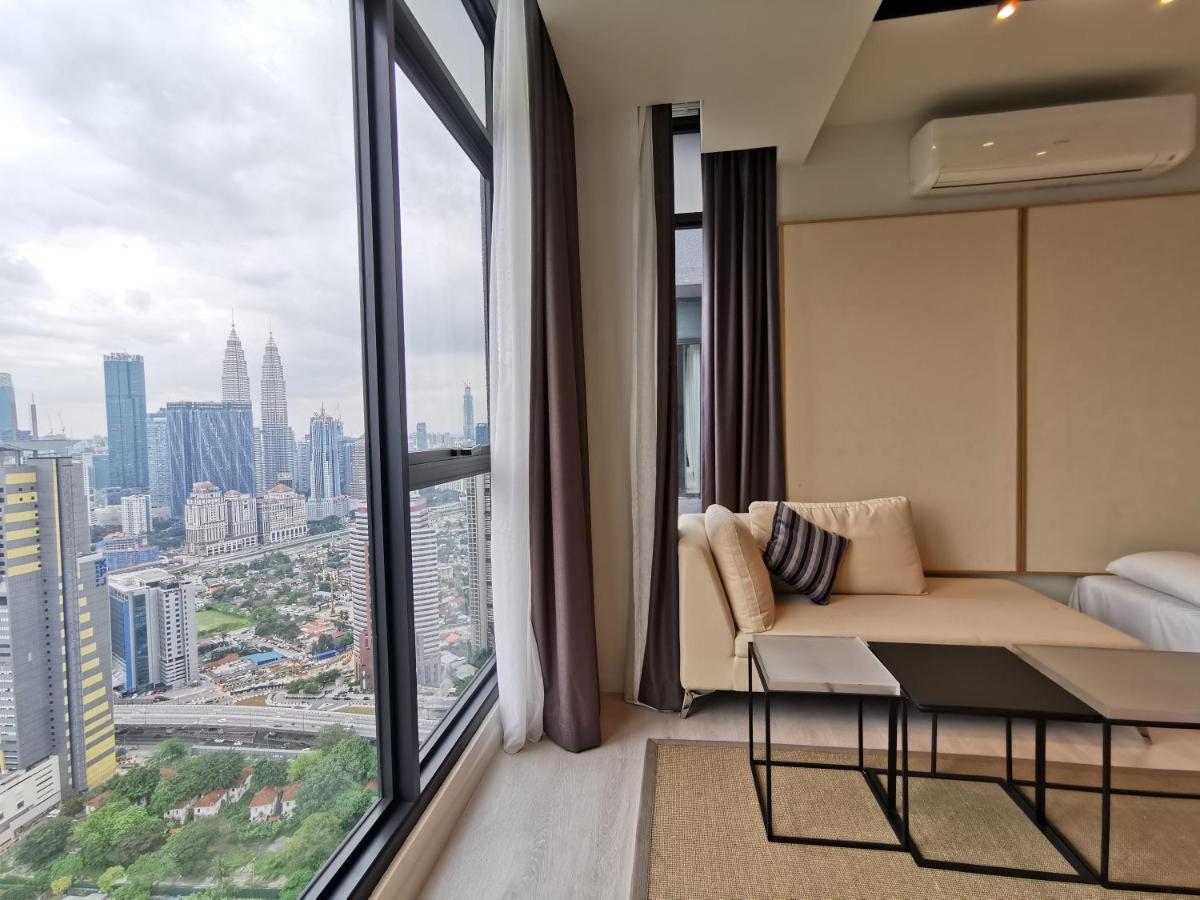 Expressionz Professional Suites By Aurora Summer Suites กัวลาลัมเปอร์ ภายนอก รูปภาพ
