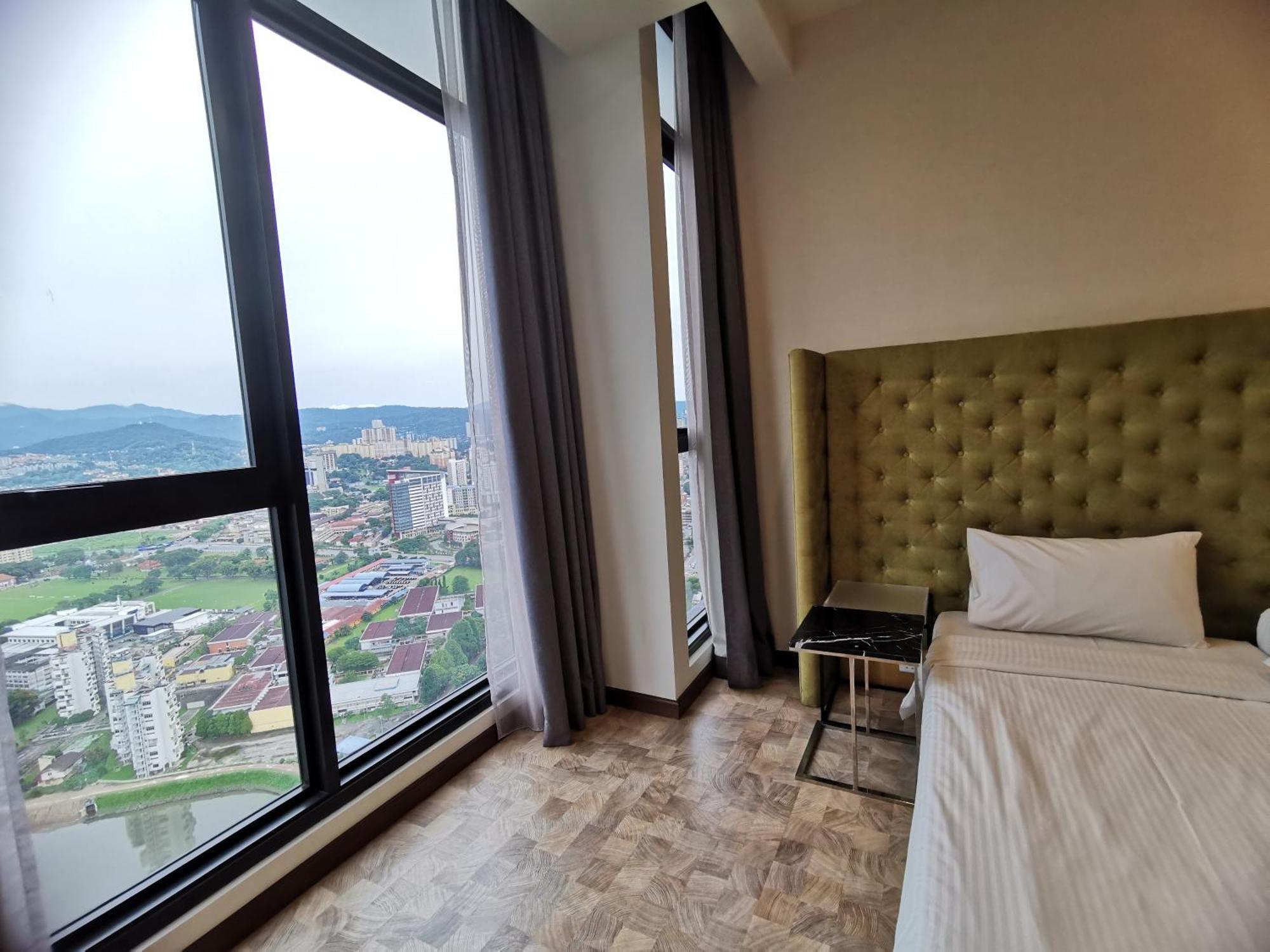 Expressionz Professional Suites By Aurora Summer Suites กัวลาลัมเปอร์ ห้อง รูปภาพ