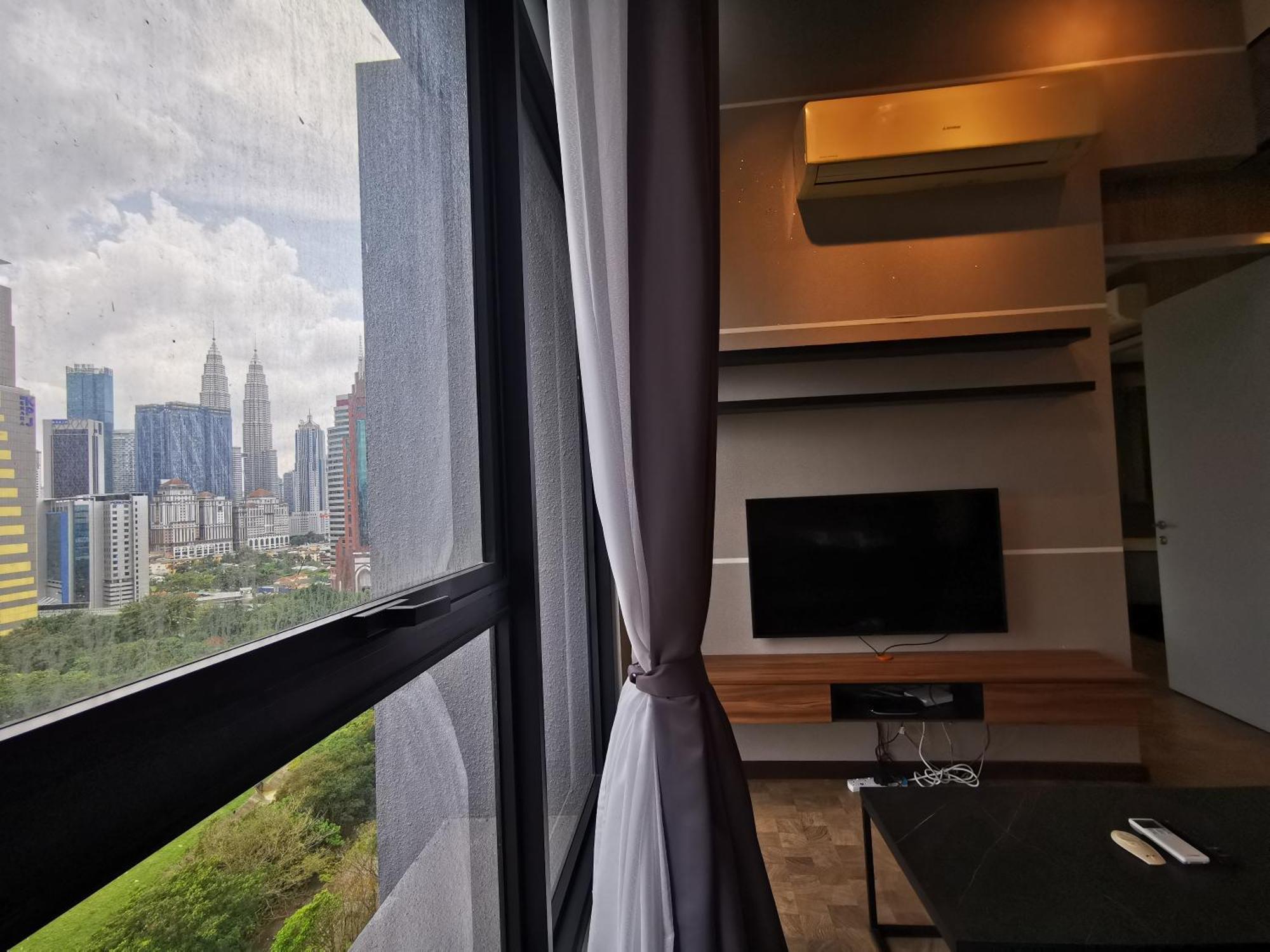 Expressionz Professional Suites By Aurora Summer Suites กัวลาลัมเปอร์ ห้อง รูปภาพ